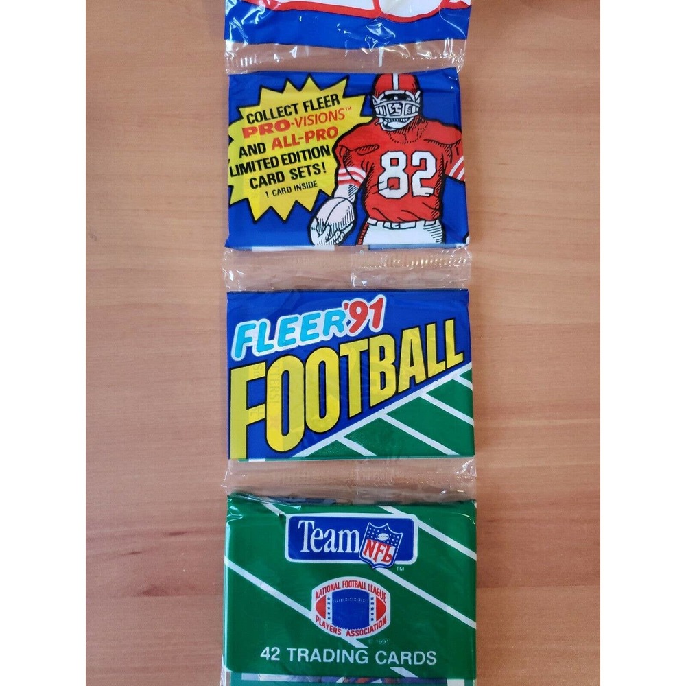 1991 Fleer Football Rack Pack - 19 Joe Montana All Pro & 396 Bruce Smith Hitters